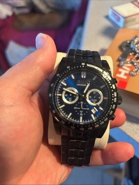 Men's Black and Blue Chronograph Watch - Unknown Brand